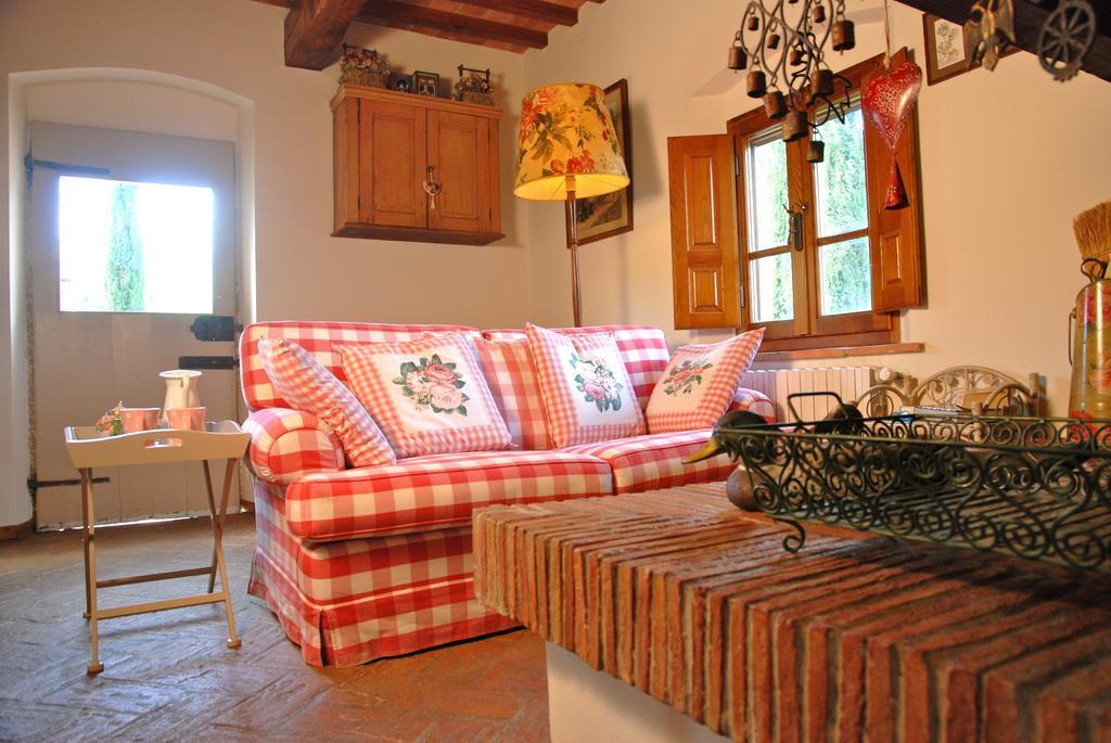 Appartamento Con Patio Privato E Giardino Tra Pisa E Firenze パラーイア 部屋 写真